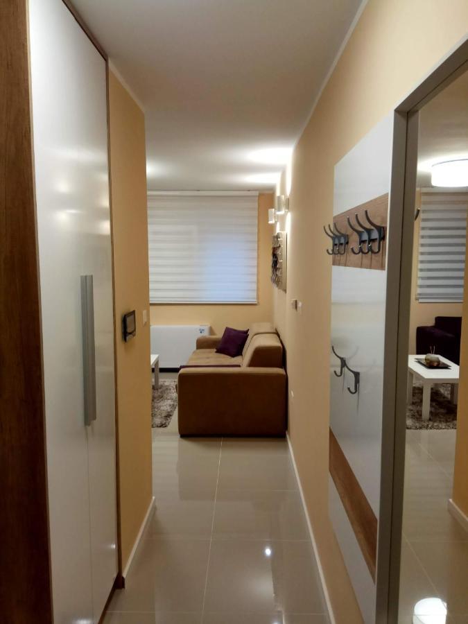 Apartment Cherry Gold Зренянин Екстер'єр фото